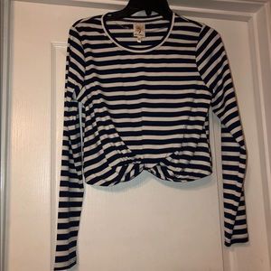 Nwt Navy and white crop top